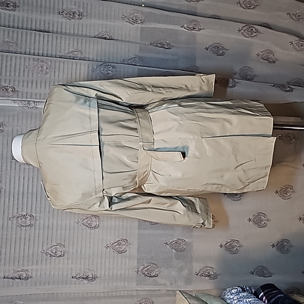 Beige Coat - Picture 8 of 16